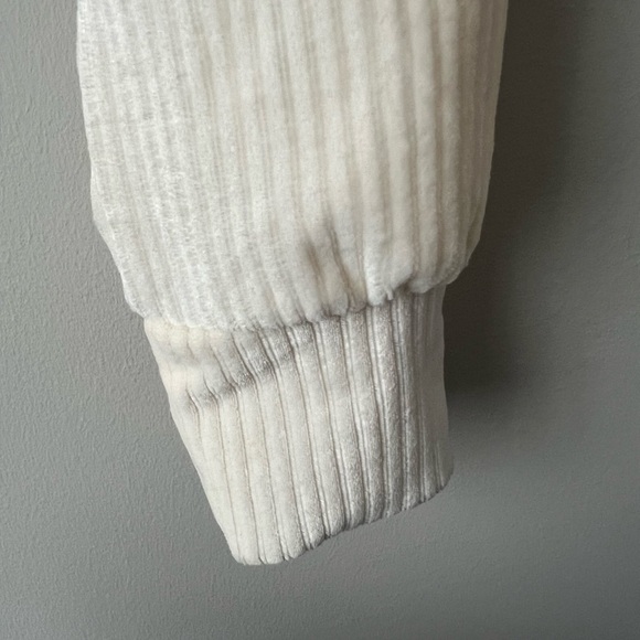 FOREVER 21 CREAM RIBBED LONG SLEEVE SWEATER - Picture 5 of 6